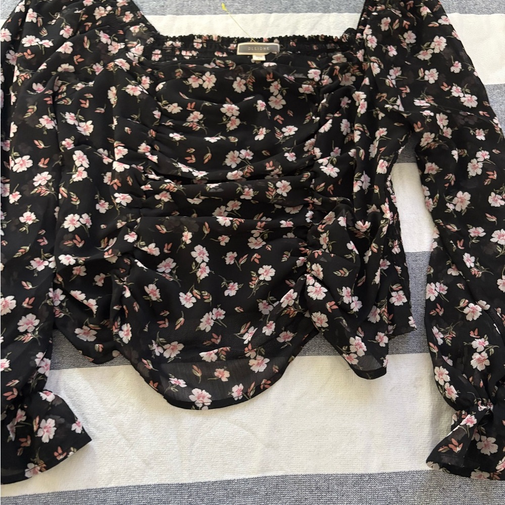 Pleione Black and Pink Puff Sleeve Ruched Blouse